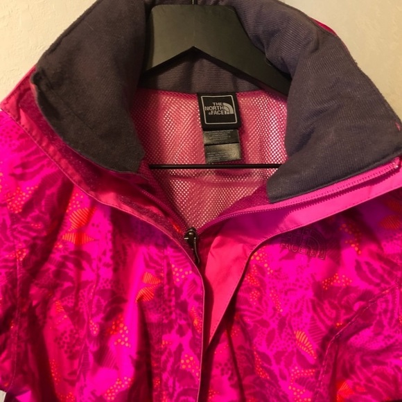 The North Face Vibrant Pink Floral Raincoat - Picture 9 of 10